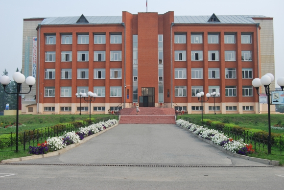 В Колпашевскую районную больницу по нацпроекту «Здравоохранение» поступили два «УАЗ Патриот»