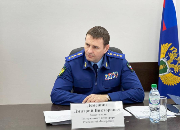 1 ноября, заместитель Генерального прокурора Российской Федерации Дмитрий Демешин в ходе рабочей поездки провел личный прием граждан