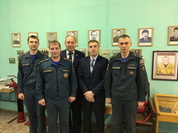 Спасателей Колпашевского гарнизона пожарной охраны поздравили с профессиональным праздником