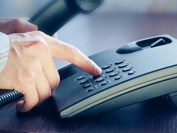 В областном Департаменте труда и занятости продолжают работать телефонные «горячие» линии